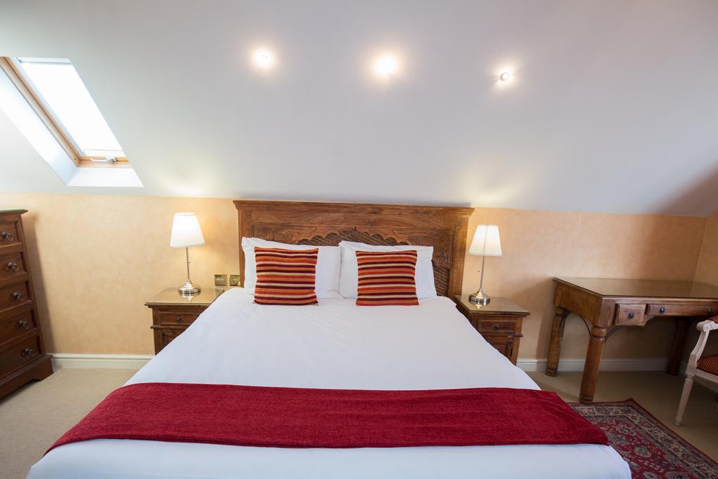 The Peacock Townhouse Hotel Kenilworth - Warwick ภายนอก รูปภาพ