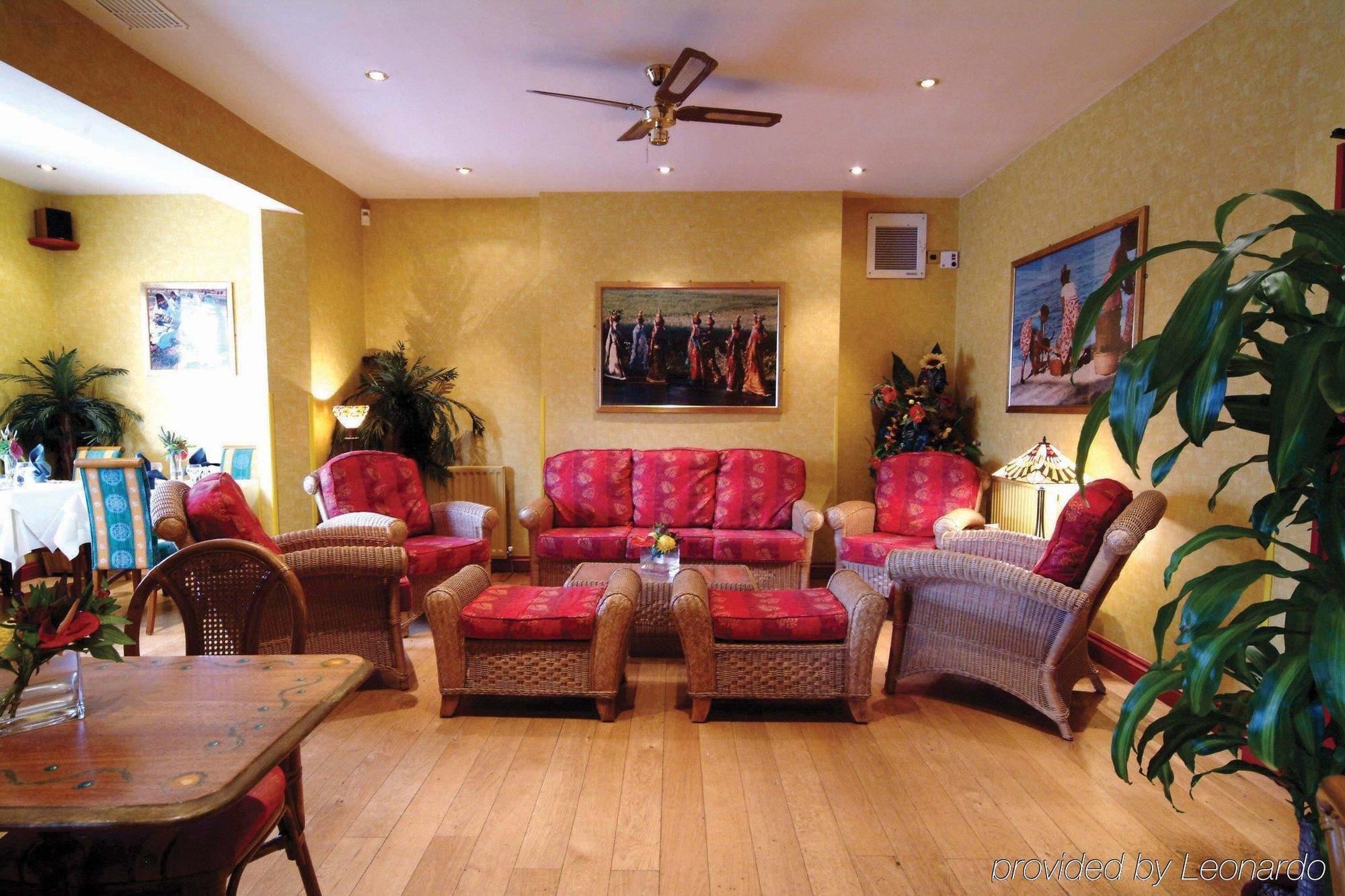 The Peacock Townhouse Hotel Kenilworth - Warwick ภายนอก รูปภาพ